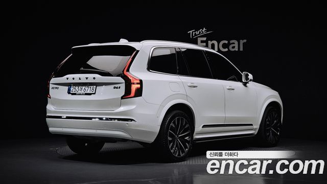Volvo XC90 2026 — photo 2