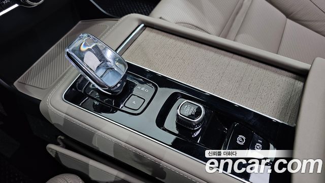 Volvo XC90 2026 — photo 12