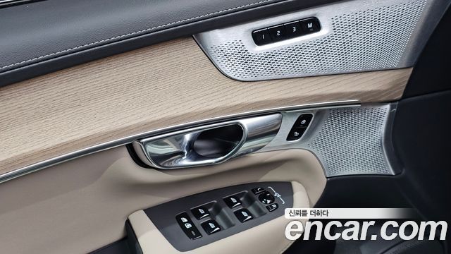 Volvo XC90 2026 — photo 24