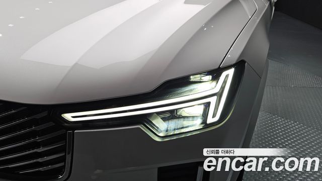 Volvo XC90 2026 — photo 8