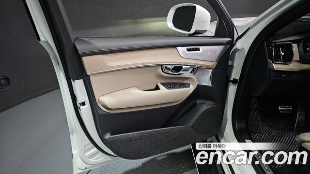 Volvo XC90 2026 — photo 14