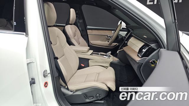 Volvo XC90 2026 — photo 16