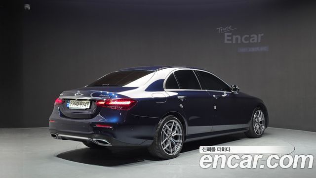 Mercedes-Benz E-Class 2021 — photo 2