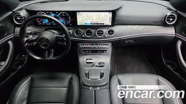 Mercedes-Benz E-Class 2021 — photo 10