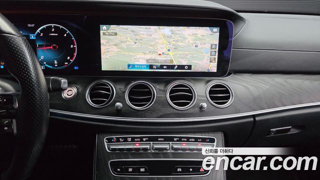 Mercedes-Benz E-Class 2021 — photo 19