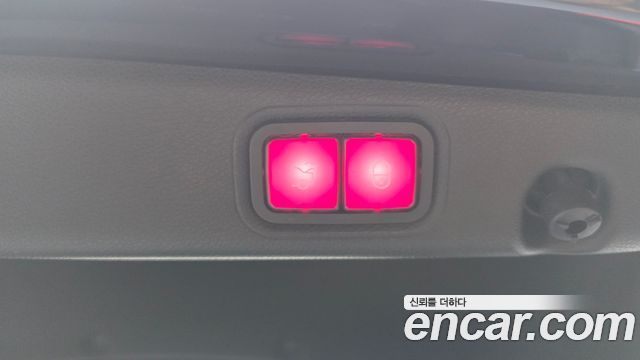 Mercedes-Benz E-Class 2021 — photo 23