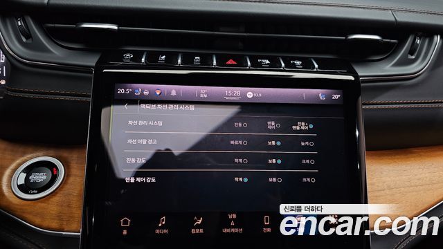 Jeep Cherokee 2021 — photo 30