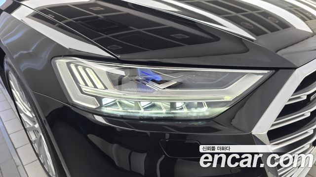 Audi A8 2021 — photo 8
