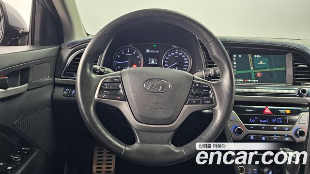 Hyundai AVANTE 2016 — photo 13