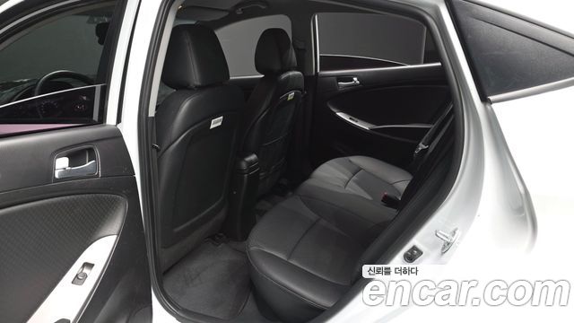 Hyundai Accent 2018 — photo 11