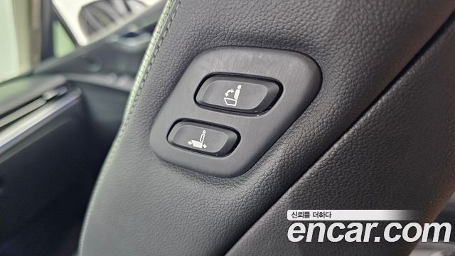 Genesis G80 2021 — photo 24