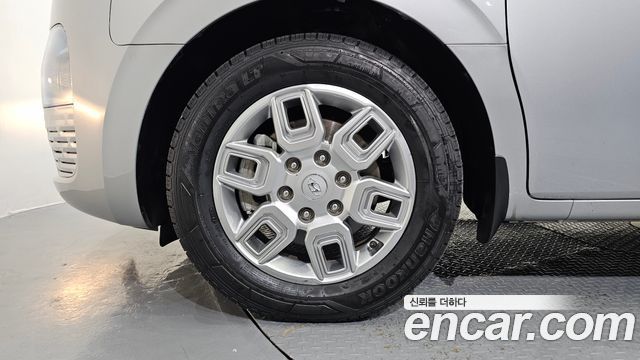 Hyundai Staria 2022 — photo 5