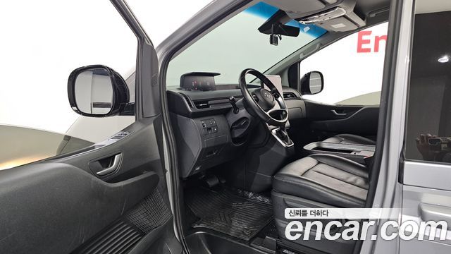 Hyundai Staria 2022 — photo 10