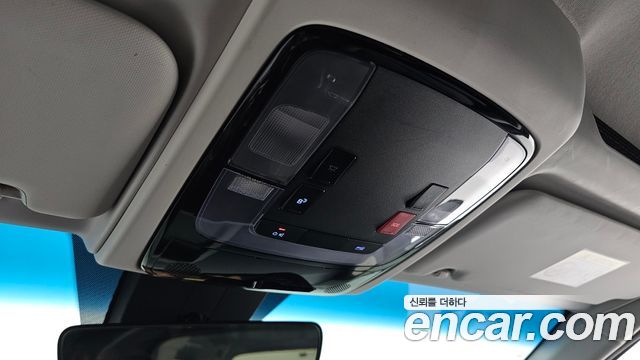 Hyundai Staria 2022 — photo 18