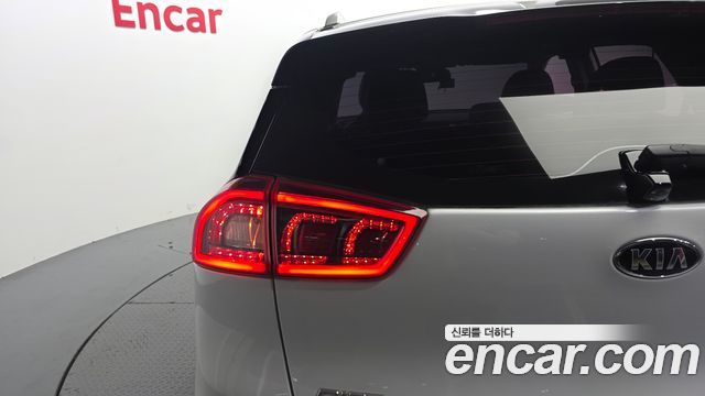 Kia Niro 2019 — photo 9