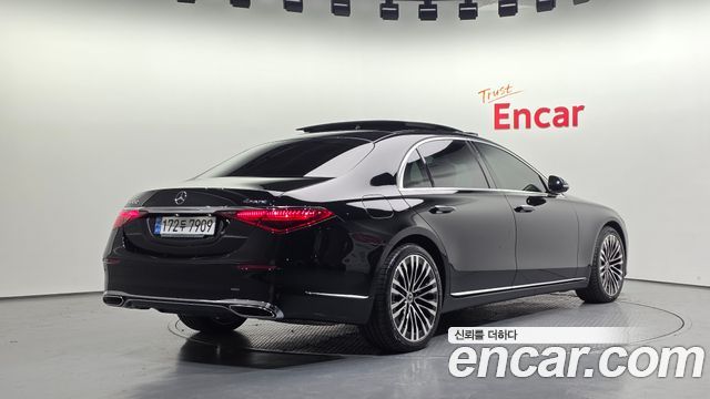 Mercedes-Benz S-Class 2022 — photo 2