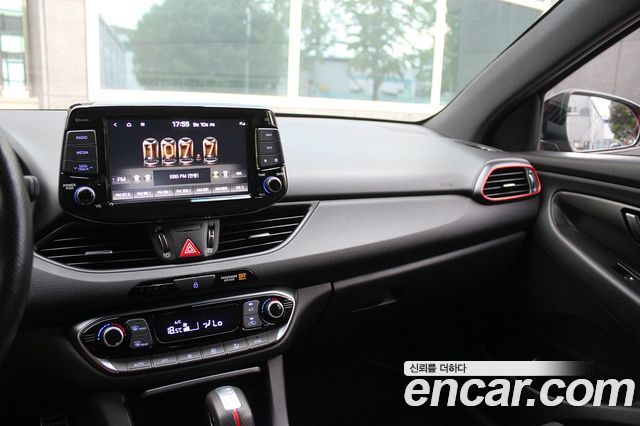 Hyundai i30 2020 — photo 11