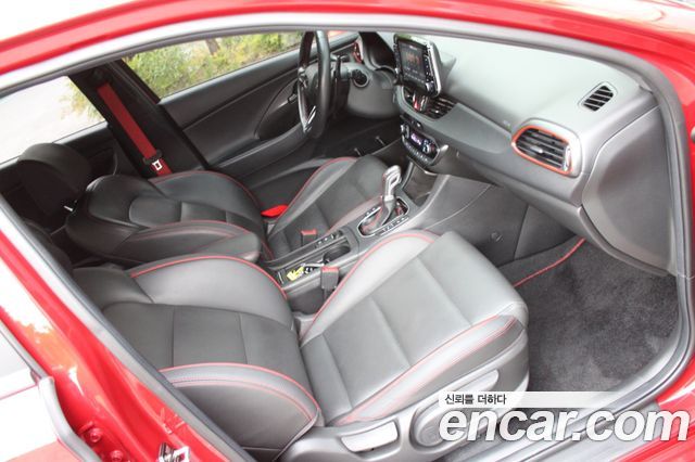 Hyundai i30 2020 — photo 16