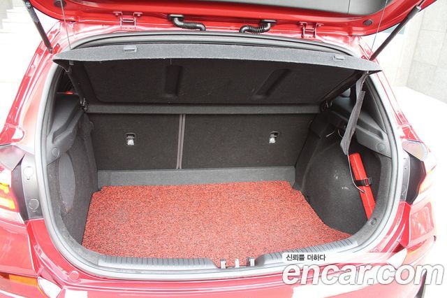 Hyundai i30 2020 — photo 17