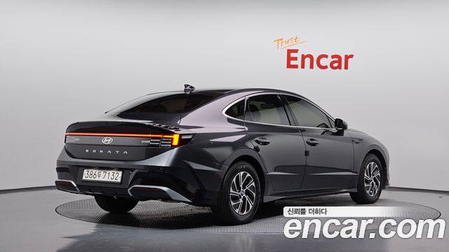 Hyundai Sonata 2025 — photo 2