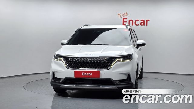 Kia Canival 2023 — photo 3