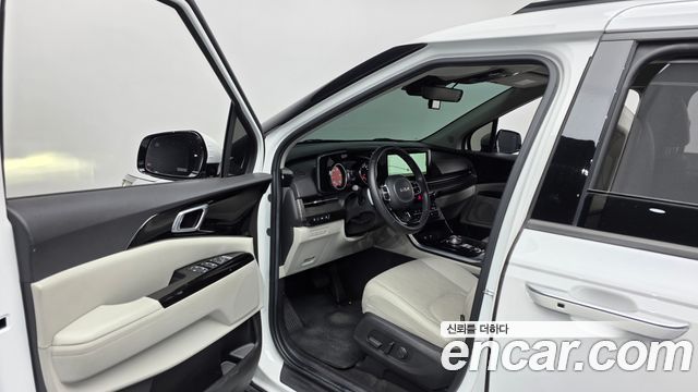Kia Canival 2023 — photo 10