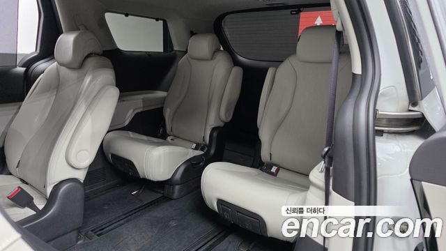 Kia Canival 2023 — photo 11