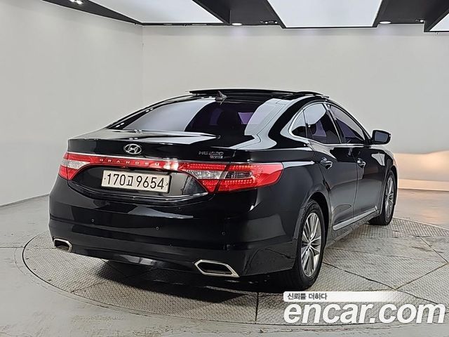 Hyundai Grandeur 2015 — photo 4