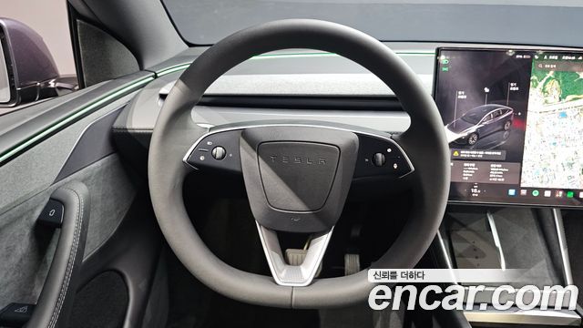 Tesla Model Y 2026 — photo 18