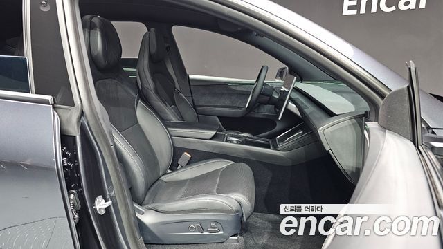 Tesla Model Y 2026 — photo 16