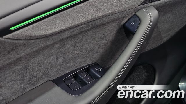 Tesla Model Y 2026 — photo 29