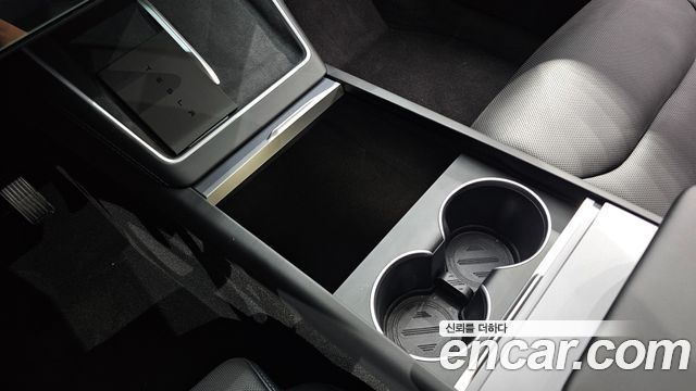 Tesla Model Y 2026 — photo 30
