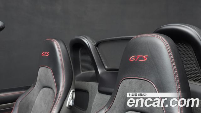 Porsche 718 2018 — photo 17