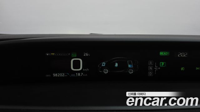 Toyota Prius 2018 — photo 8