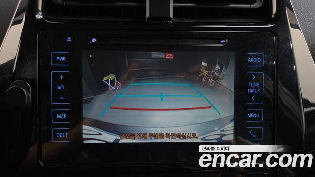 Toyota Prius 2018 — photo 14