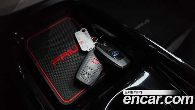Toyota Prius 2018 — photo 15