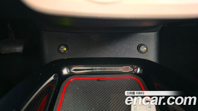Toyota Prius 2018 — photo 16