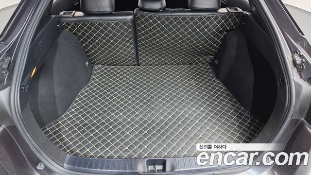 Toyota Prius 2018 — photo 17