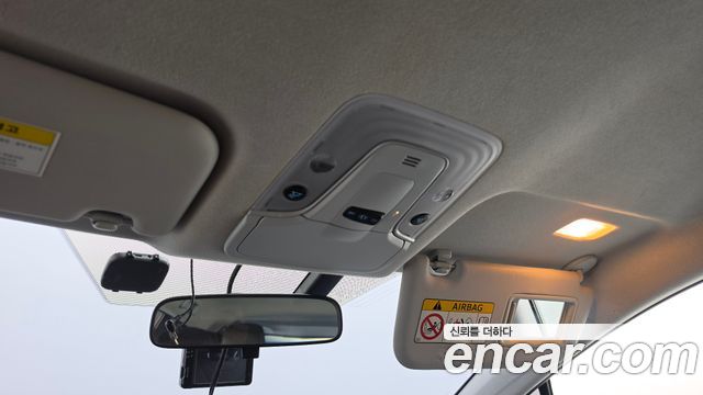 Toyota Prius 2018 — photo 18