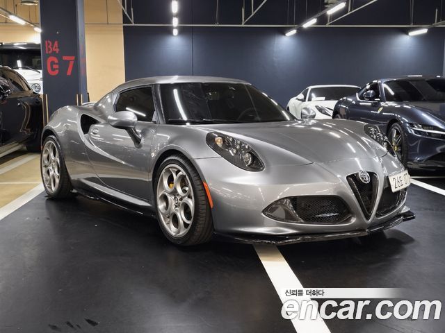 Alfa Romeo 4C 2016 — photo 2