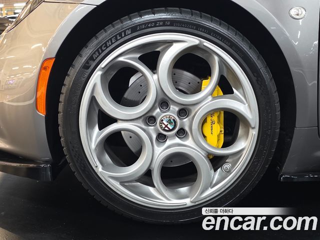 Alfa Romeo 4C 2016 — photo 6