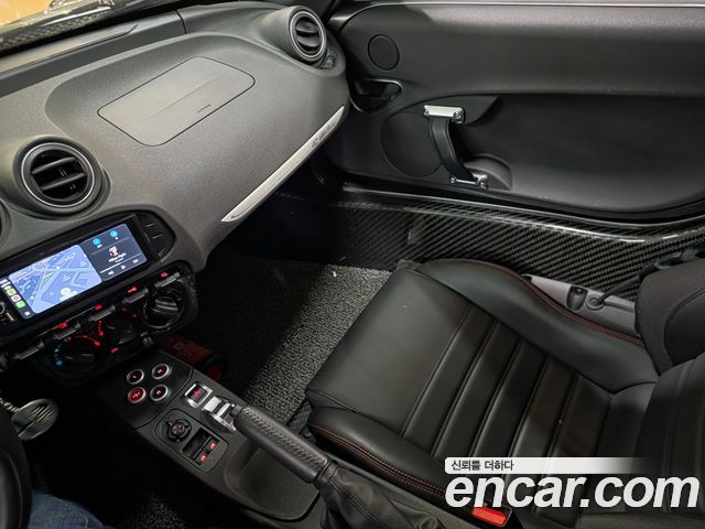Alfa Romeo 4C 2016 — photo 12