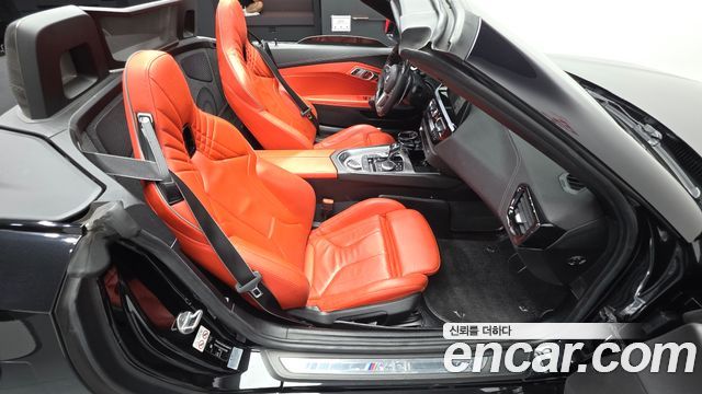 BMW Z4 2019 — photo 16