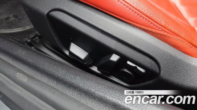 BMW Z4 2019 — photo 30