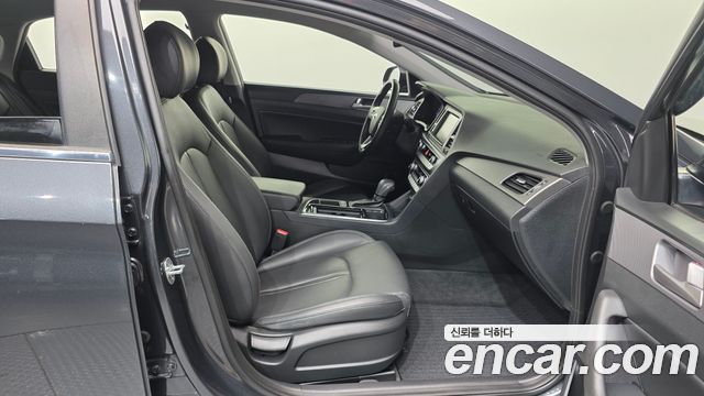 Hyundai Sonata 2018 — photo 13