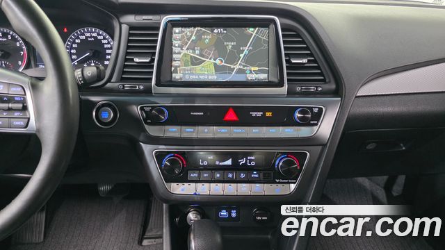 Hyundai Sonata 2018 — photo 21