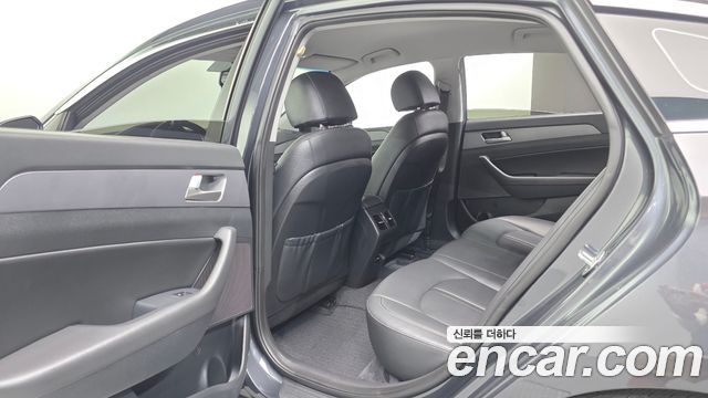 Hyundai Sonata 2018 — photo 24