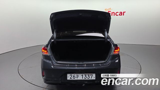 Hyundai Sonata 2018 — photo 26