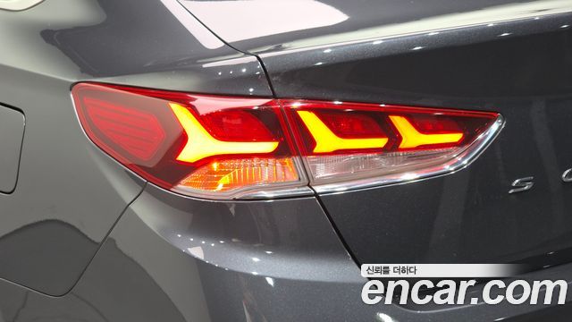 Hyundai Sonata 2018 — photo 9