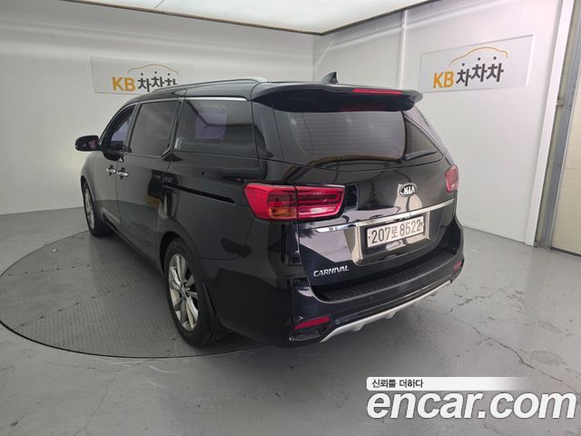 Kia Canival 2020 — photo 6